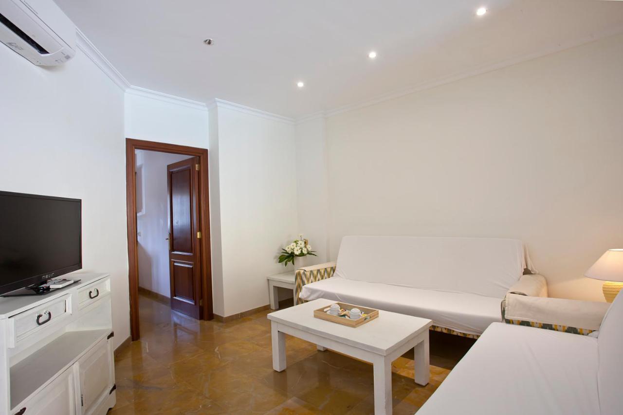 Apartments Galeon Suites Port de Pollença Eksteriør bilde
